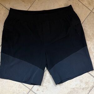 Lululemon Men’s Namaste at the Beach Lined Shorts